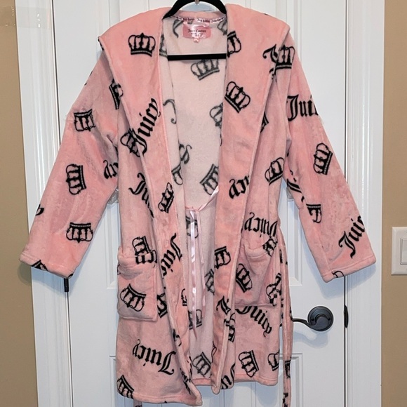 Juicy Couture L / XL Pink Luxe Plush Women’s Short Hooded Robe Logo&Crown Print - Picture 14 of 16